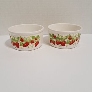 Action Japan Strawberries Mini‎ Souffle Ramkin Baking Stoneware Set of 2